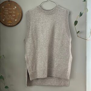 H&M Women's Sleeveless Sweater Vest - Gray